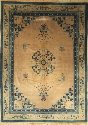 China antique finished, ca. 50 Jahre, Wolleauf Baumwolle, ca. 313 x 225 cm, EHZ: 4