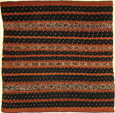Feines indonesisches "Zeremonial-Textil" (Metall-Highlights) antik, Indonesien, um 1900, Metallstickerei auf Baumwolle. Aufwändige ...