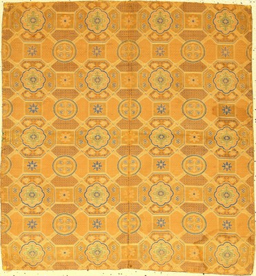 Frühe und sehr feine kaiserliche "Seidenstickerei" antik "Fragment" (Kangxi Dynastie), Ostchina, um 1700, reine Naturseide. ...