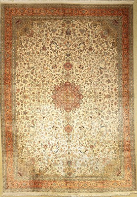 Kashmir, Indien, ca. 40 Jahre, Kunstseide, ca. 348 x 247 cm, EHZ: 2