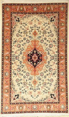 Täbris fein, Persien, ca. 40 Jahre, Korkwolle und Seide, ca. 168 x 103 cm, EHZ: 2