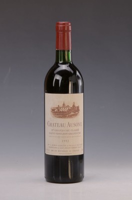 1 Flasche Chateau Ausone, 1er Grand Cru Classe, Saint Emilion Grand Cru, 1992, into neck
