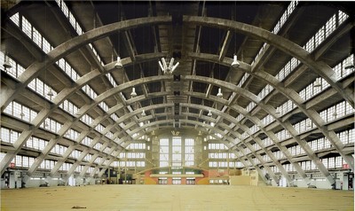 Boris Becker, geb. 1961, "Grand Palais Paris", rückseitig handsigniert, Blattgr. 40 x 60 cm, unter Glas, Rahmen: 50 x 70 cm die Fotografie ...