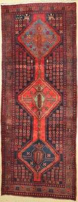 Kordi alt(datiert 1960) ,Persien, Wolle auf Baumwolle, ca. 346 x 136 cm(Mottenfrass etwa 2 cm Durchmesser)