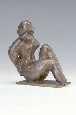 Unbekannter Künstler, 60er Jahre, sitzender weiblicher Torso, Bronzeskulptur, unsigniert, H.ca. 16cm