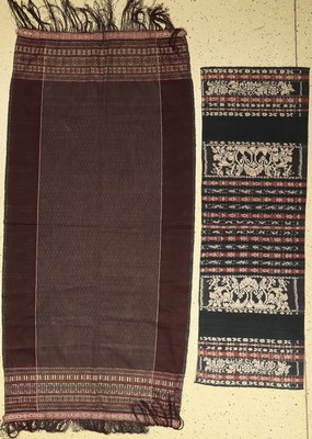 (2 Lots) Indonesische Textilien alt, Indonesien, um 1930, Baumwolle, ca.166 x 55 cm, ca. 200 x 99 cm, EHZ: 2-3.
