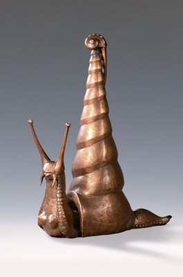 Gernot Rumpf, geb. 1941 Kaiserslautern, Bronzeskulptur, große Turmschnecke, signiert GR, hier: Turmschnecke mit 10 Windungen, linksläufig, den ...