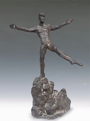 Hans Schröder, 1930-2010 Saarbrücken, stehender männlicher Akt auf Fels, Bronzeguß, H. ca. 29cm