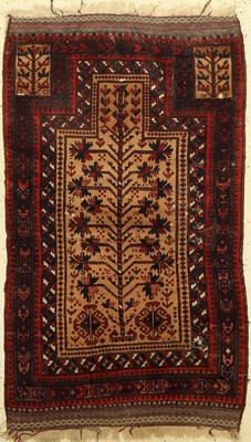 Belutsch Gebetsteppich antik, Persien, um 1900, Wolle auf Wolle, ca. 134 x 80 cm, Kamelwoll Grund, Alters und Gebrauchsspuren