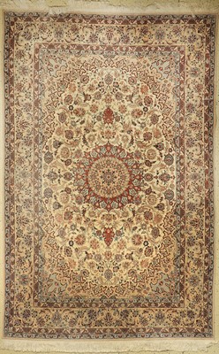 Esfahan fein, China, ca. 40 Jahre, Korkwolle auf Seide, ca. 283 x 185 cm, EHZ: 2