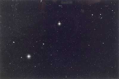 Thomas Ruff, geb. 1958, Postkarte, verso handsign., "Sterne 01h55m/-30, aus 1989, unter Glas, gesamt ca. 26x20 cm