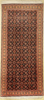 Täbriz fein, Persien, ca. 30 Jahre, Korkwolle mit Seide, ca. 146 x 69 cm, EHZ: 2