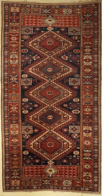 Großer Schirwan antik, Ostkaukasus, Ende 19.Jhd, Wolle auf Wolle, ca. 384 x 205 cm, seltenes Format,dekorativ, EHZ: 2-3