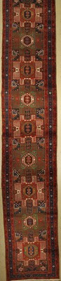 Seltene Nordwest Galerie, antik, Persien, um 1920, Wolle auf Baumwolle, ca. 545 x 103 cm, seltenes Sternen Muster, EHZ: 2-3