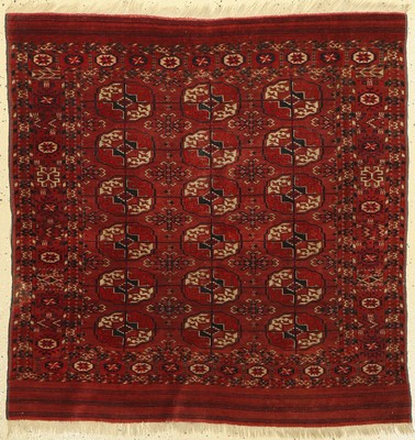 Feiner Tekke antik, Turkmenistan, Ende 19.Jhd, Wolle auf Wolle, ca. 116 x 114 cm, EHZ: 3, seltene Schürze
