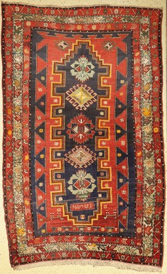 Kazak alt, Kaukasus, datiert um 1945 Wolle auf Wolle, ca. 235 x 150 cm, EHZ: 4