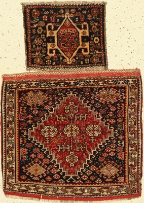 Konvolut aus 2 Ghaschgai Taschenfronten, Persien, um 1900, Wolle auf Wolle, ca, 63 x 59cm, und ca, 37 x 28 cm,EHZ: 4