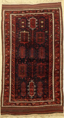 Belutsch antik, Persien, mitte 19.Jhd, Wolle auf Wolle, ca. 214 x 119 cm, EHZ: 2, (kleine Trittfalte und Schürze auf einer Seitenicht Original)