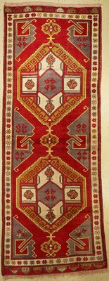 Karapinar alt, Türkei, um 1940, Wolle auf Wolle, ca. 320 x 123 cm, EHZ: 3