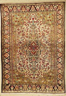 Ghom Seide, Persien, ca. 60 Jahre, reine Naturseide, ca. 147 x 105 cm, EHZ: 3