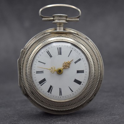 Spindeltaschenuhr mit sign. Gehäuse "Müller Augsburg", Deutschland um 1800, doppeltes Silbergehäuse, rücks. m. Jesus Darstellung ...