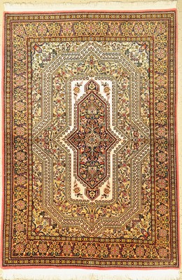 Ghom Kork (Seidengrund), Persien, ca. 50 Jahre, Korkwolle mit Seide, ca. 197 x 136 cm, (2 kleine fehlstellen), EHZ: 2, (gereinigt)