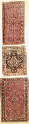Konvolut,Drei Sarogh, Persien, um 1920/1940 Wolle auf Baumwolle, ca, 123 x 79 cm, 123 x 65cm, 85 x 70 cm,EHZ:3-4