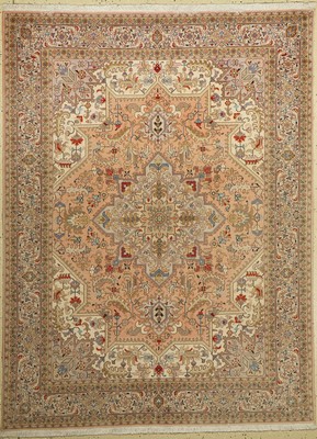 Täbriz fein, Persien, ca. 50 Jahre, Korkwolle mit Seide, ca. 200 x 152 cm, EHZ: 2,(verblaßt)