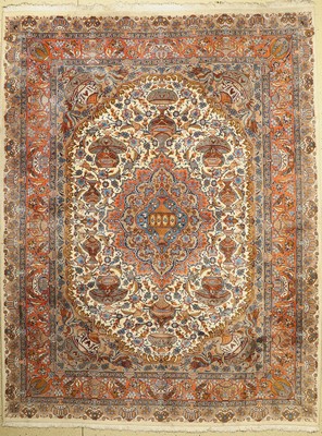 Kaschmar alt, Persien, ca. 50 Jahre, Wolle auf Baumwolle, ca. 335 x 250 cm, Reinigungsbedürftig, EHZ: 2