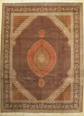 Täbriz alt, Persien, ca. 50 Jahre, Wolle mit Seide auf Baumwolle,ca. 336 x 250 cm, EHZ:2, (gereinigt)