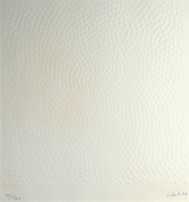 Günther Uecker, geb. 1930, Prägedruck auf dickem Velin, handsigniert, num. 135/300, aus 1975, Blattgr. 50 x 50 cm, Rahmengr. 72.5 x 72.5 cm, ...