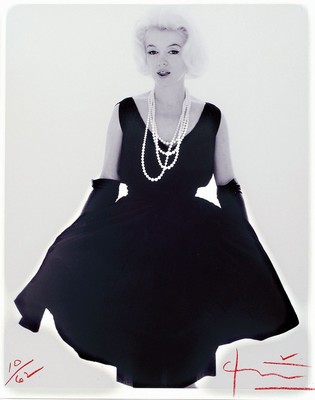Bert Stern, 1929 - 2013, Fotografie, Drucktechnik: Irisprint auf dickem, mattiertem Fotopapier, Titel: "Marylin in black dress" num. 10/62, ...