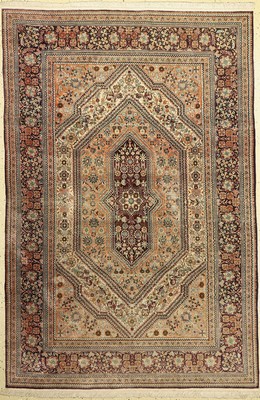 Ghom Seide, China, ca. 50 Jahre, reine Naturseide, ca. 185 x 124 cm, EHZ: 2, (verblaßt)