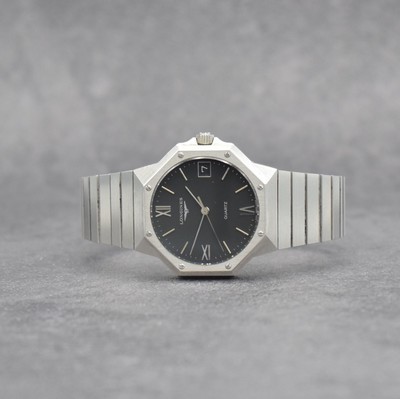 LONGINES Herrenarmbanduhr in Edelstahl, Schweiz um 1980, quarz, Ref. 4845, 2-teil. Geh., Boden geschr., orig. Gliederband, schwarzes Zifferbl. m. ...