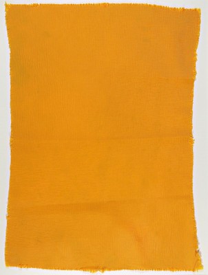 Christo, 1935-2020, zweiteiliges Lot: a. handsigniertes Multiple vom Projekt "The Floating Piers", unter Glas, Rahmen b. riesiges original ...