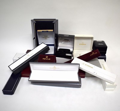 Konvolut: 32 Armbanduhr Etuis, darunter Eterna, Oris, Revue Thommen, Tissot, Junghans, Baume & Mercier, Forget & Aero Watch, Schweiz um 1990, 2 ...