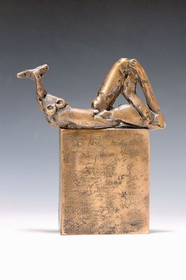 Gernot Rumpf, geb. 1941 Kaiserlautern, Daphne, Bronzeskulptur, monogrammiert, ca. 25 x 18 x 3.5 cm, direkt beim Künstler erworben