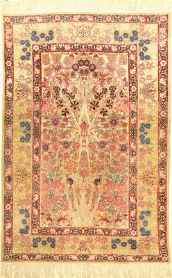 Antiker Kerman, Persien, um 1900, Wolle geknüpft auf Baumwolle, ausgefallenes Baummotiv auf hellem Grund, ca. 189 x 129 cm, EHZ:3