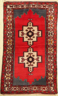 Yürük alt, Türkei, um 1950, Wolle auf Wolle, ca. 227 x 137 cm, guter Zustand