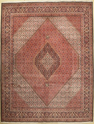 Bidjar alt, Persien, ca. 50 Jahre, Wolle auf Baumwolle, ca. 383 x 300 cm, guter Zustand, Reinigungsbedürftig