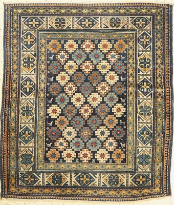 Schirwan antik, Kaukasus, um 1900, Wolle auf Wolle, ca. 146 x 125 cm, mittlere Gebrauchsspuren