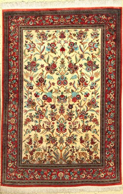 Ghom Seide, Persien, ca. 60 Jahre, reine Naturseide, ca. 206 x 139 cm, guter Zustand, am Rand verfärbt