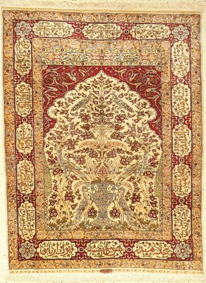 Feiner Seiden Hereke Özipek alt signiert, Türkei, um 1950, reine Naturseide, ca. 136 x 103 cm, EHZ:2(guter Zustand).