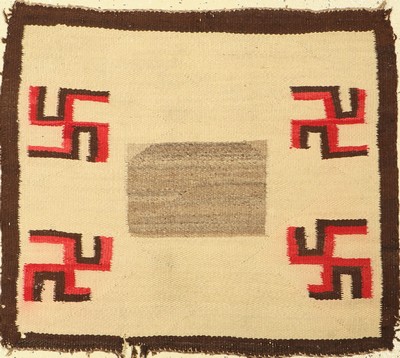 Navaho Kelim, Nordamerika, um 1920/1930, Wolle auf Wolle, ca. 94 x 81 cm, Ränder beschädigt, leicht verfärbt