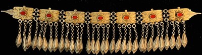 Tekke Haubenschmuck,(Manglaylik),antik, Turkmenistan, um 1900, Silber,Teilvergoldet, Karneole, ca. 43 x 9 cm, guter Zustand