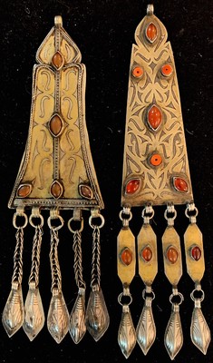 1 Paar Tekke Schläfengehänge,(Tenetschir), antik, Turkmenistan, um 1900, Silber, Teilver-goldet,Karneole, ca, 20 x 4 cm, guter Zustand