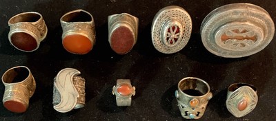 Konvulot aus 10 Ringe(Yüzük), antik, Tekke und Ersari, Turkmenistan, um 1900, Silber, Teilvergoldet, Karneole, guter Zustand