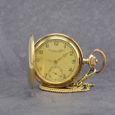 IWC Savonette in GG 585/000 Kaliber 53 an GG 585/000 Kette, Schweiz um 1896, glattes 2- Deckel Goldgehäuse dell., verg. Metallcuvette, verg. ...