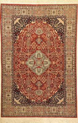 Nain fein, China, ca. 50 Jahre, Korkwolle mit Seide, ca. 168 x 127 cm, guter Zustand