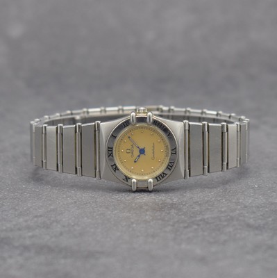 OMEGA Damenarmbanduhr Constellation in Stahl Referenz 795.1080, Schweiz 1980er Jahre, Edelstahlgeh. inkl. Gliederband m. Faltschl., quarz, Boden m. ...